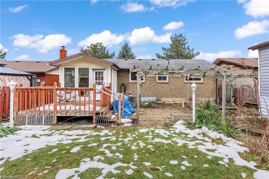 53 Bluerock Crescent, Cambridge, ON - Outdoor