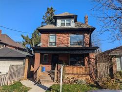 2-81 Dunsmure Road Hamilton, ON L8M 1S3