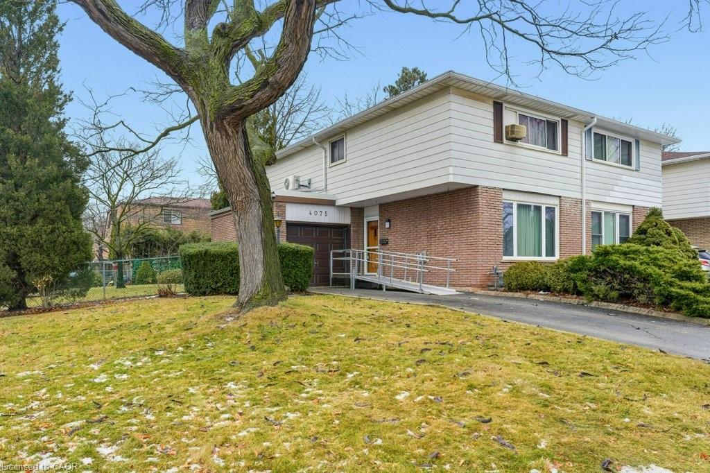 4075 Stephanie Street, Burlington, ON - Outdoor