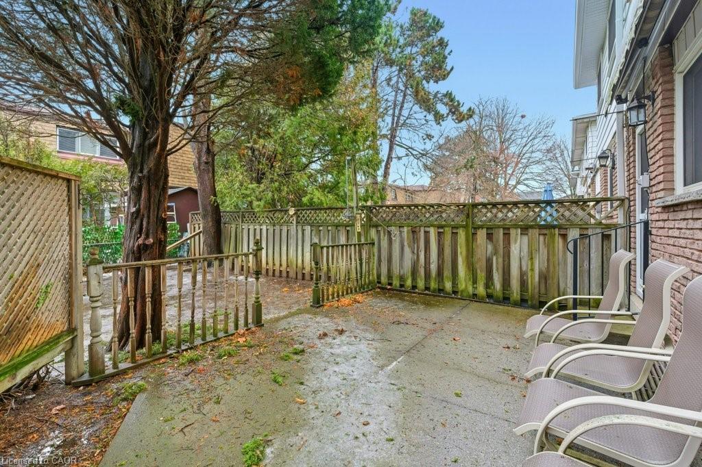 4075 Stephanie Street, Burlington, ON - Outdoor