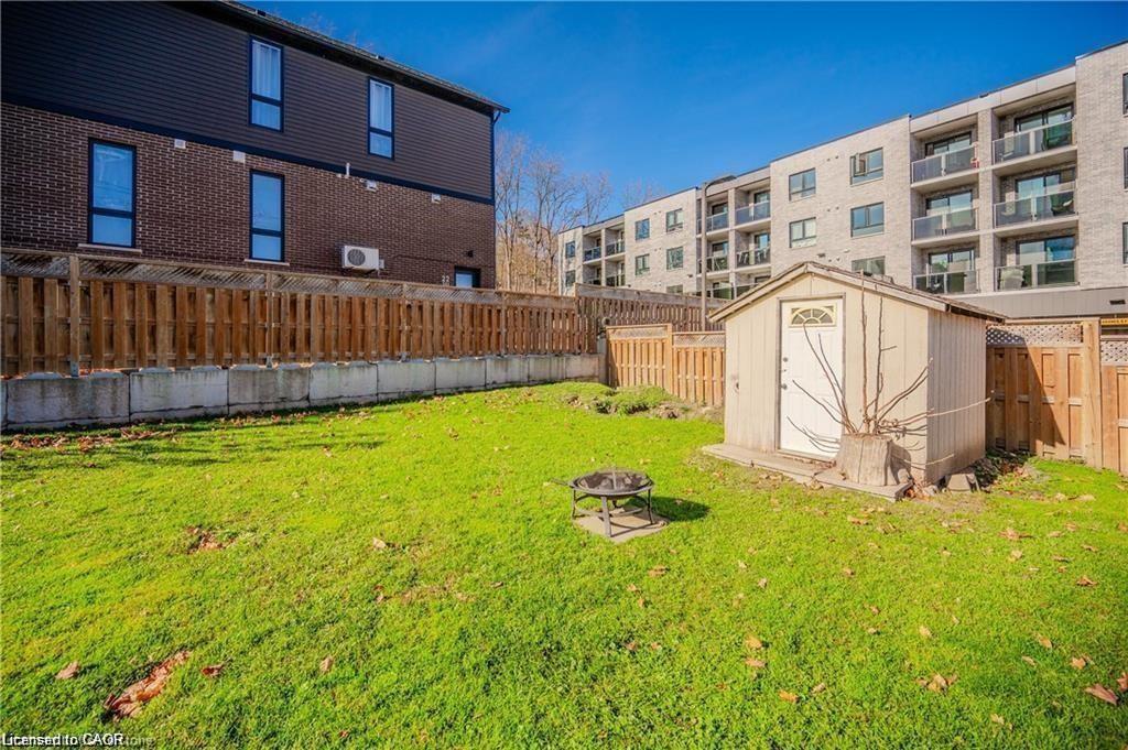 16-18 St Andrews Street, Cambridge, ON - Outdoor