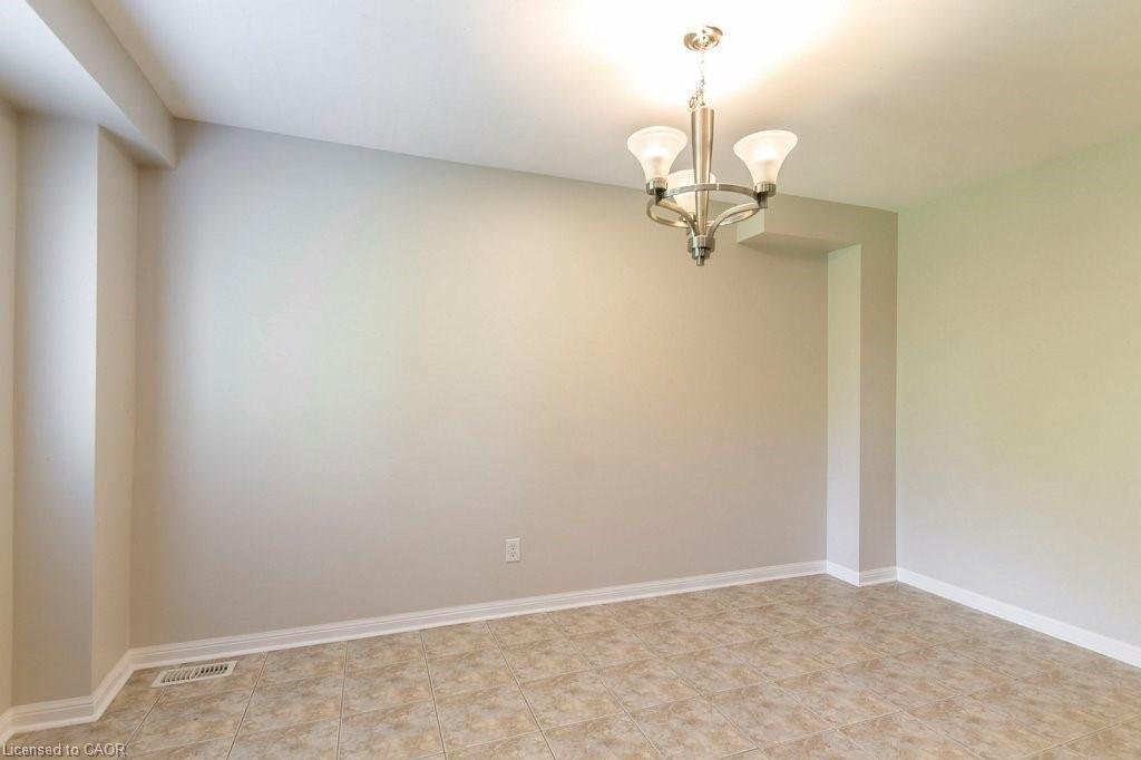 470 Beach Boulevard, Hamilton, ON - Indoor Photo Showing Other Room