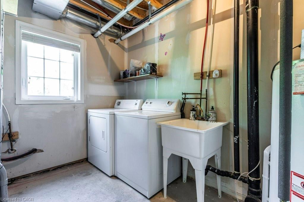 470 Beach Boulevard, Hamilton, ON - Indoor Photo Showing Laundry Room