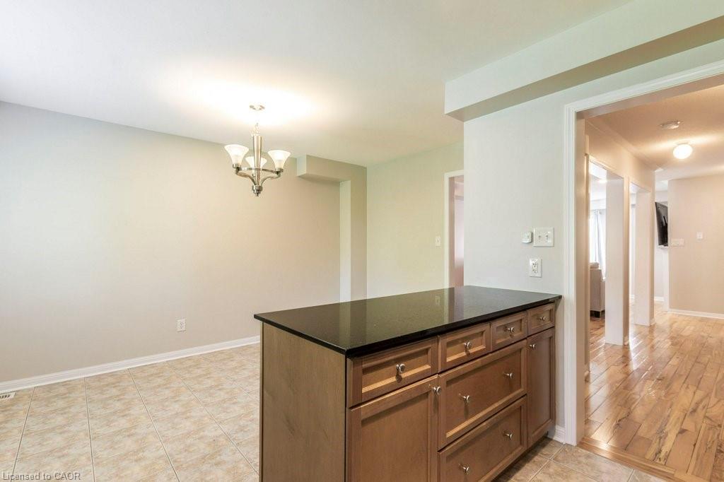 470 Beach Boulevard, Hamilton, ON - Indoor Photo Showing Other Room