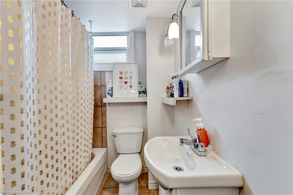 82 Albert Street, St. Catharines, ON