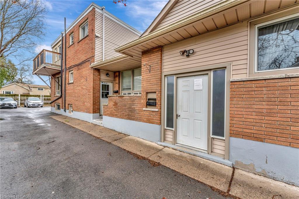 82 Albert Street, St. Catharines, ON