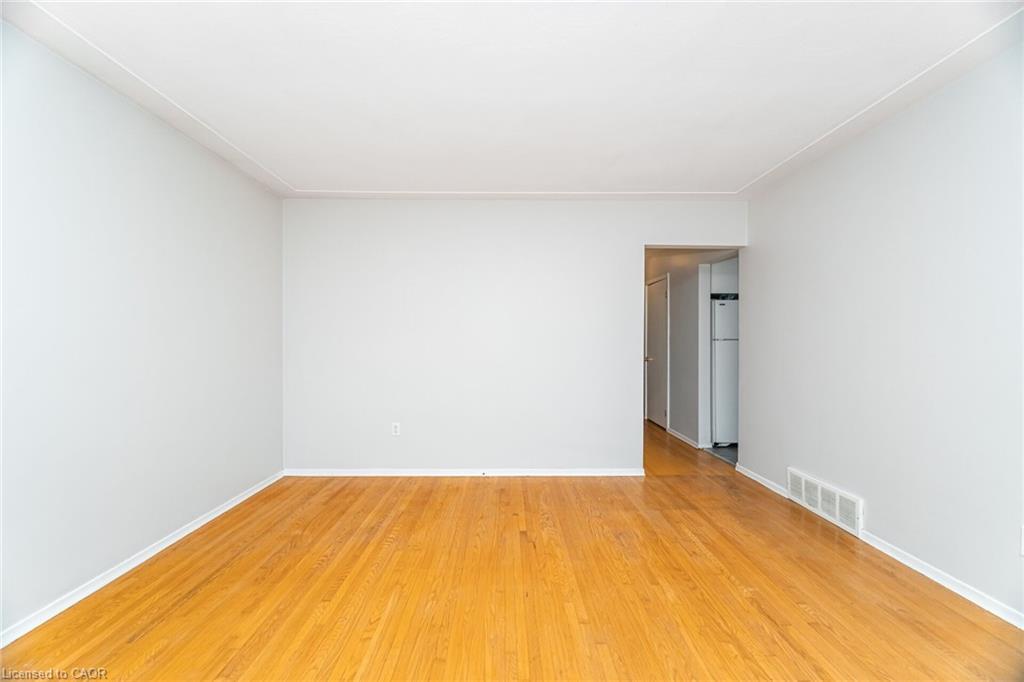 7 Maitland Avenue, Hamilton, ON - Indoor Photo Showing Other Room