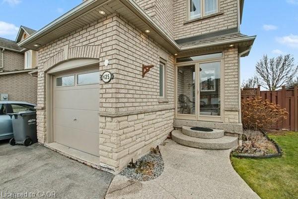425 Taylor Crescent, Burlington, ON - Outdoor
