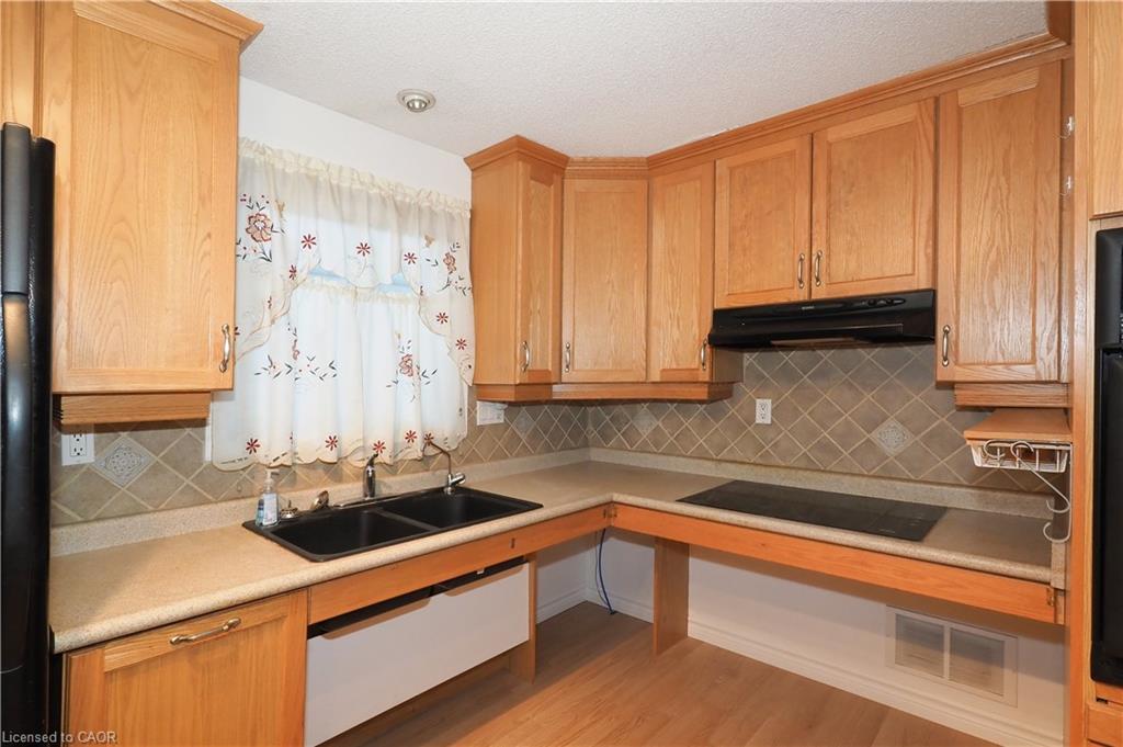 11 Broken Oak Crescent, Kitchener, ON - Indoor Photo Showing Kitchen With Double Sink
