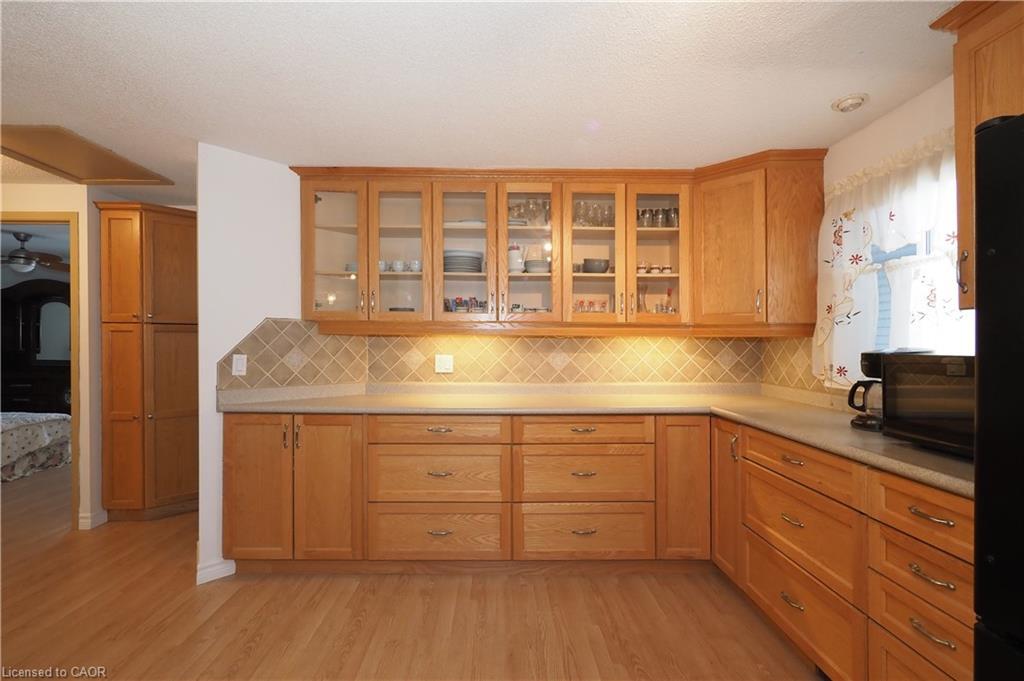 11 Broken Oak Crescent, Kitchener, ON - Indoor Photo Showing Kitchen