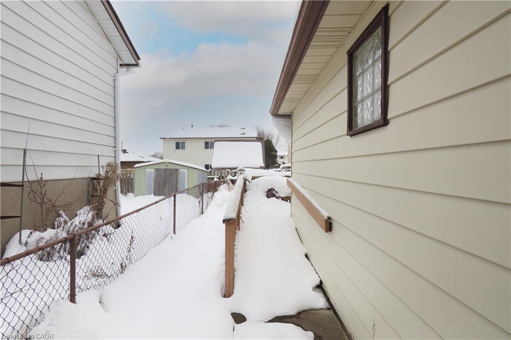 11 Broken Oak Crescent, Kitchener, ON - Outdoor With Exterior