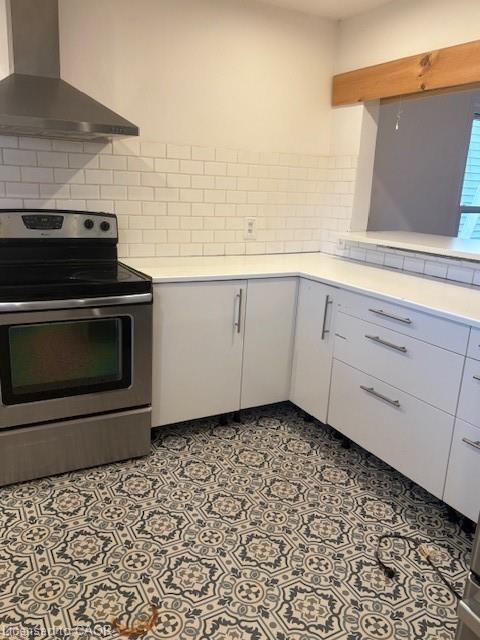 89 Shaw Street, Hamilton, ON - Indoor Photo Showing Kitchen