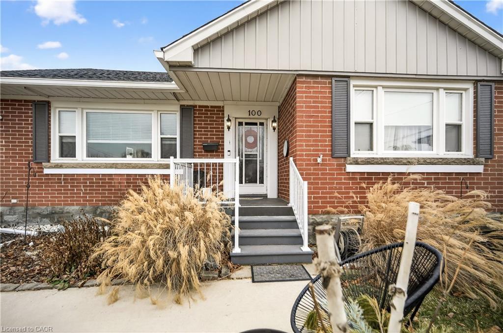 100 Ferndale Avenue, Hamilton, ON - Outdoor