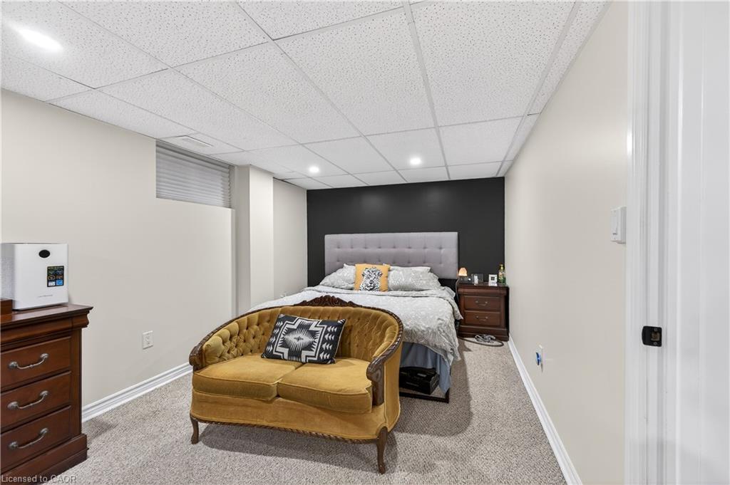 100 Ferndale Avenue, Hamilton, ON - Indoor