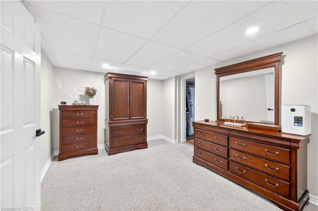 100 Ferndale Avenue, Hamilton, ON - Indoor