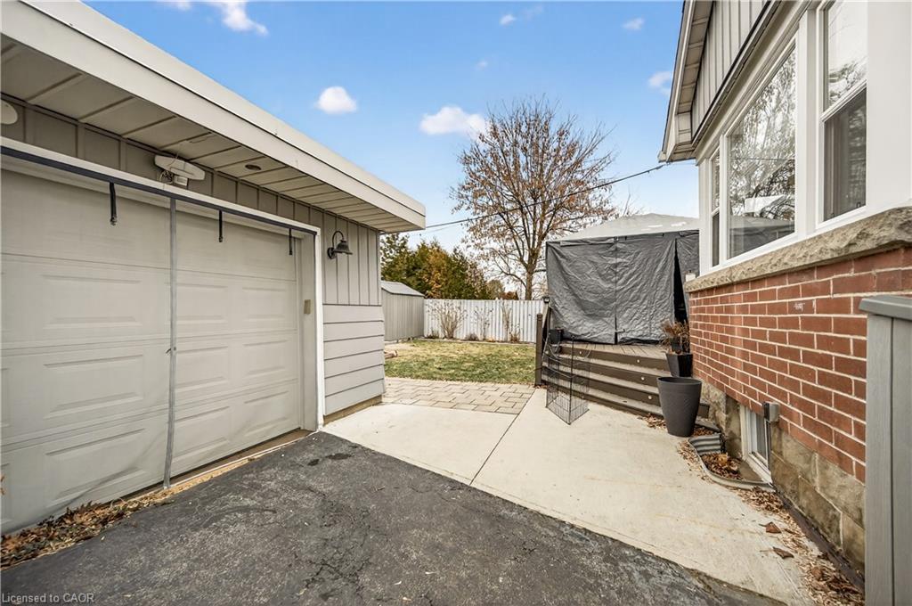 100 Ferndale Avenue, Hamilton, ON - Outdoor With Exterior