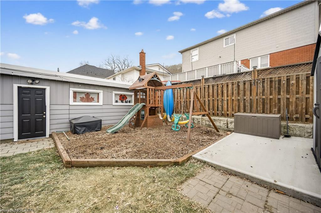 100 Ferndale Avenue, Hamilton, ON - Outdoor With Exterior