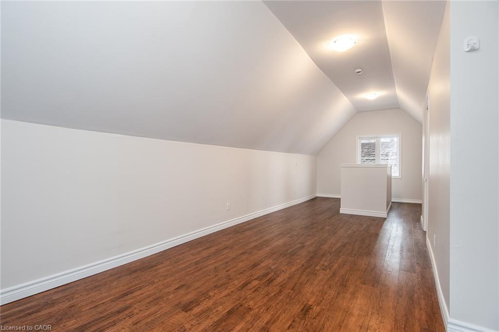 94 Scott Street, Kitchener, ON - Indoor Photo Showing Other Room