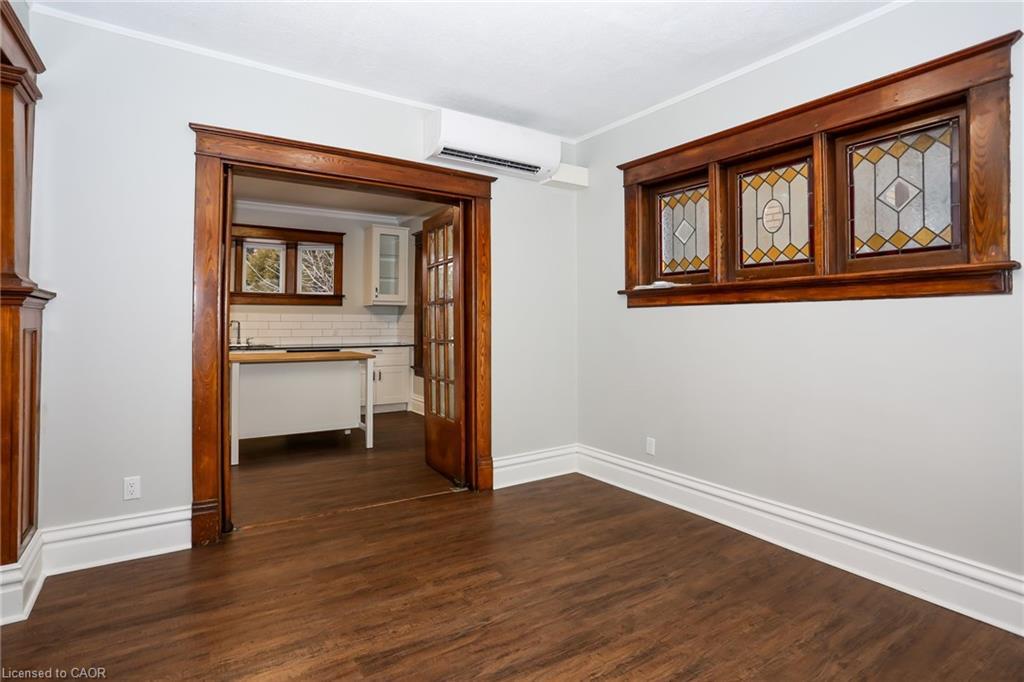 94 Scott Street, Kitchener, ON - Indoor Photo Showing Other Room