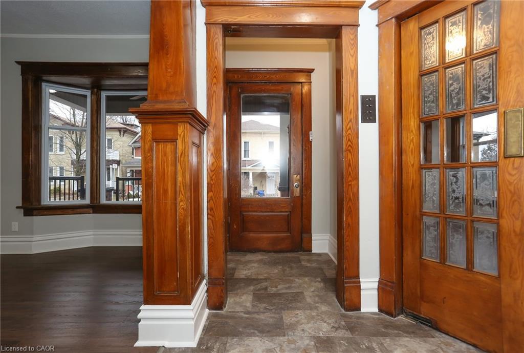 94 Scott Street, Kitchener, ON - Indoor Photo Showing Other Room