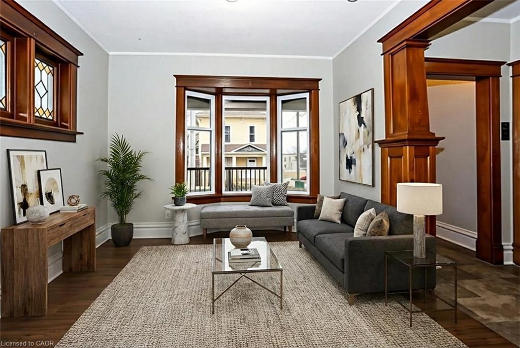 94 Scott Street, Kitchener, ON - Indoor Photo Showing Other Room