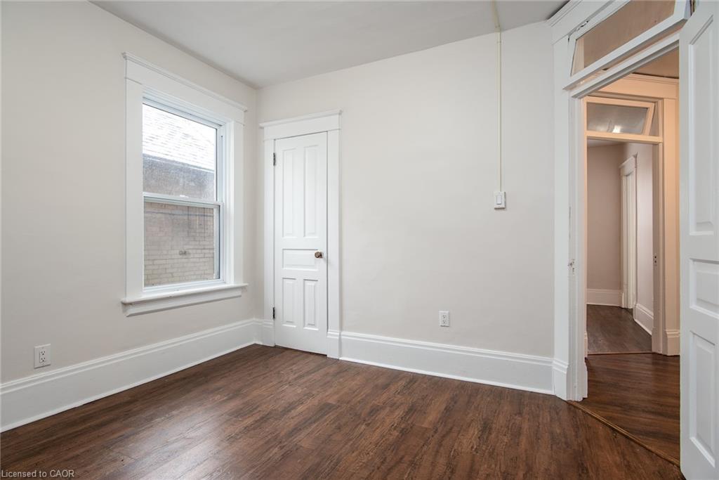 94 Scott Street, Kitchener, ON - Indoor Photo Showing Other Room