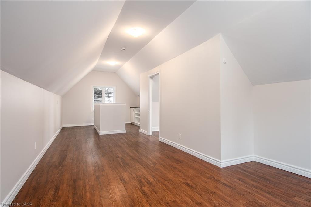 94 Scott Street, Kitchener, ON - Indoor Photo Showing Other Room