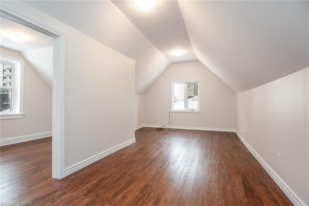 94 Scott Street, Kitchener, ON - Indoor Photo Showing Other Room