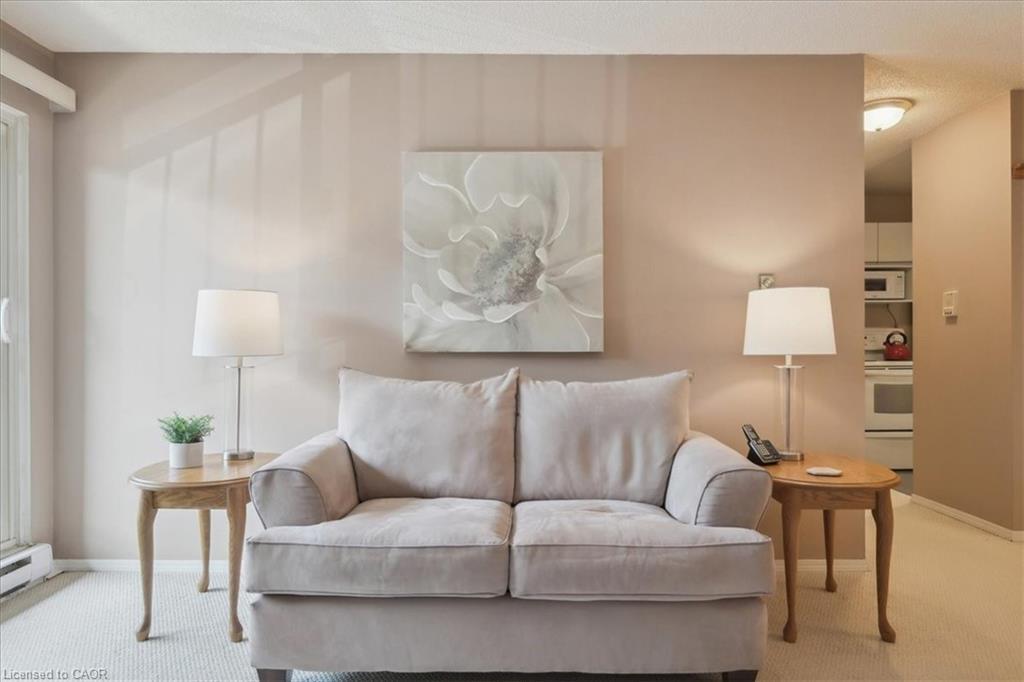 921-1450 Glen Abbey Gate, Oakville, ON - Indoor