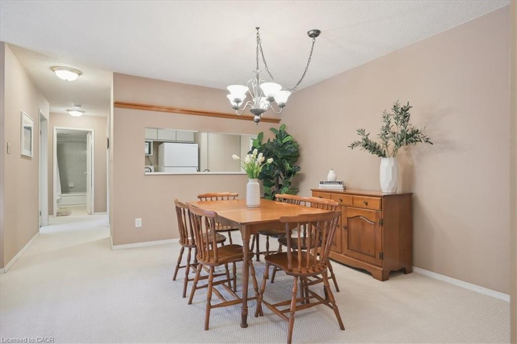 921-1450 Glen Abbey Gate, Oakville, ON - Indoor Photo Showing Dining Room
