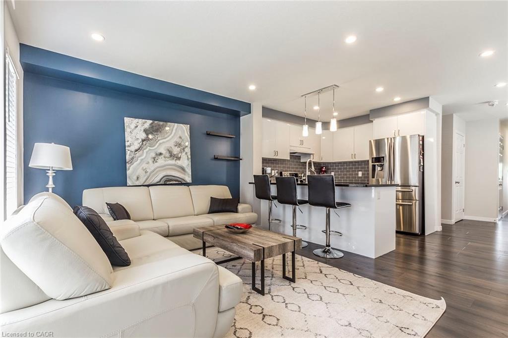 26 Meadowridge Street, Kitchener, ON - Indoor