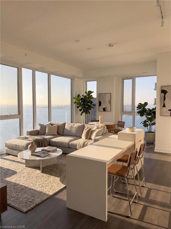 2405-370 Martha Street, Burlington, ON - Indoor