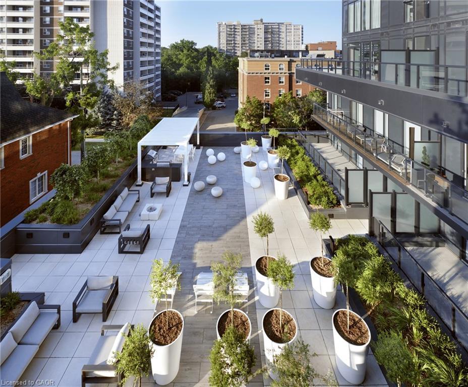 2405-370 Martha Street, Burlington, ON - Outdoor