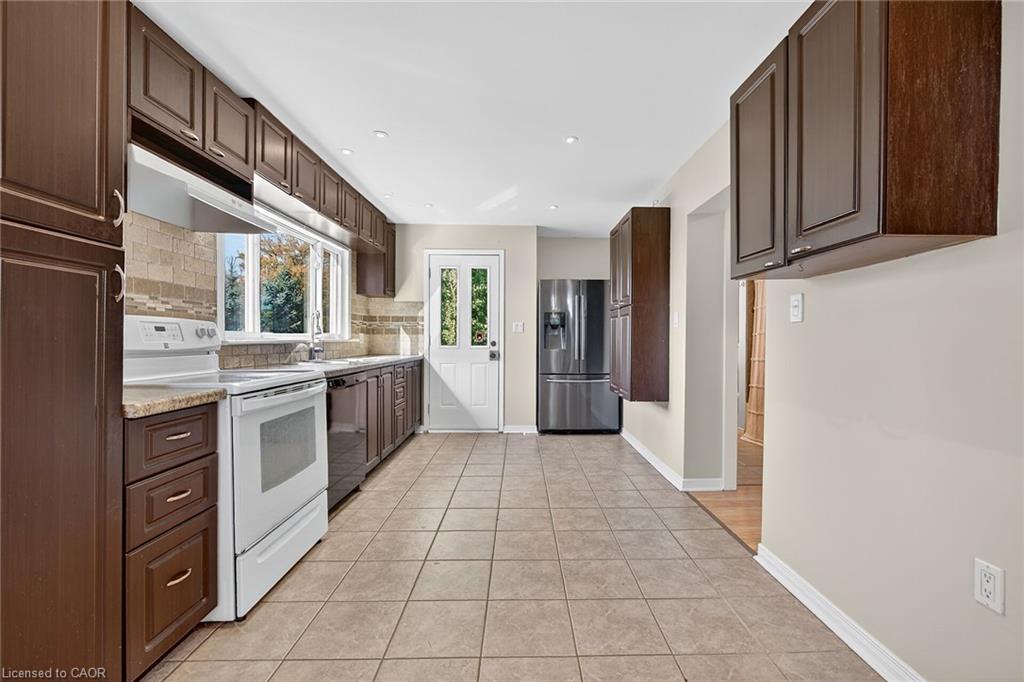 1868 Jerseyville Road W, Hamilton, ON - Indoor Photo Showing Kitchen