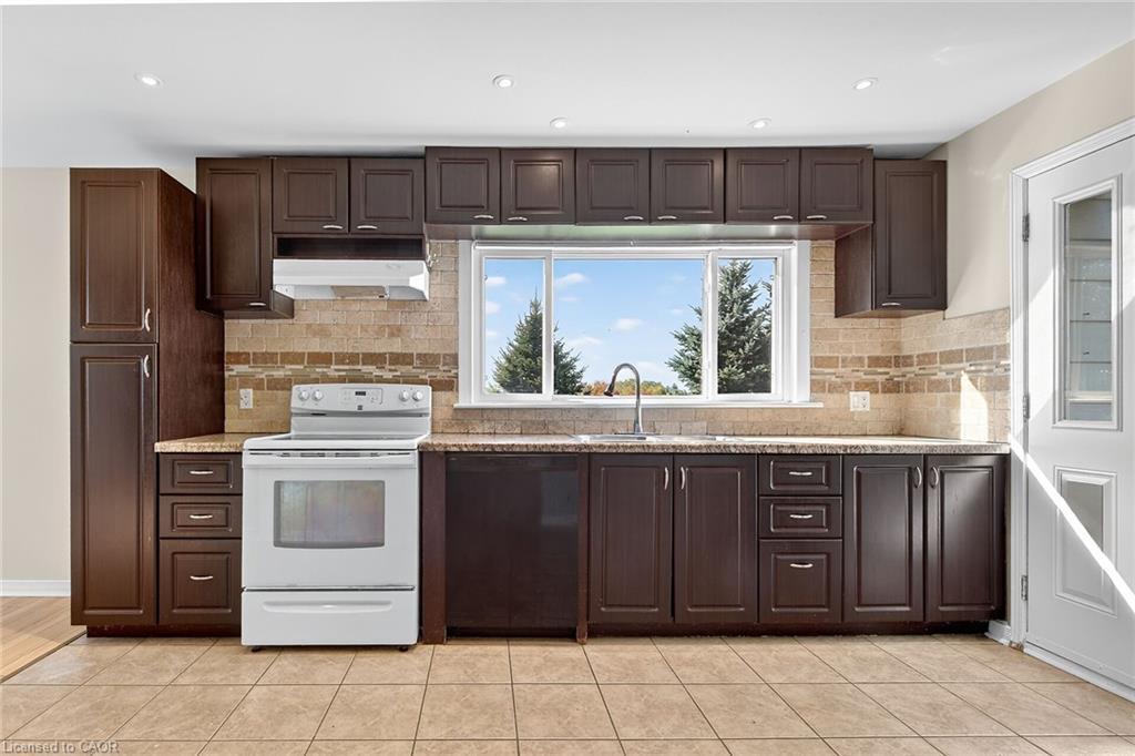 1868 Jerseyville Road W, Hamilton, ON - Indoor Photo Showing Kitchen