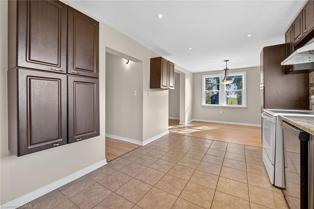 1868 Jerseyville Road W, Hamilton, ON - Indoor Photo Showing Kitchen
