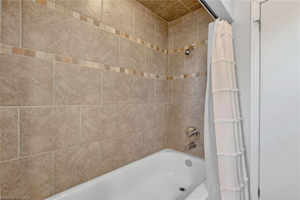 1868 Jerseyville Road W, Hamilton, ON - Indoor Photo Showing Bathroom