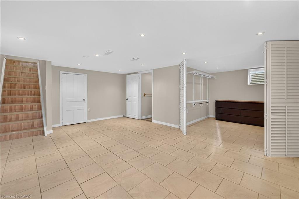 1868 Jerseyville Road W, Hamilton, ON - Indoor Photo Showing Other Room