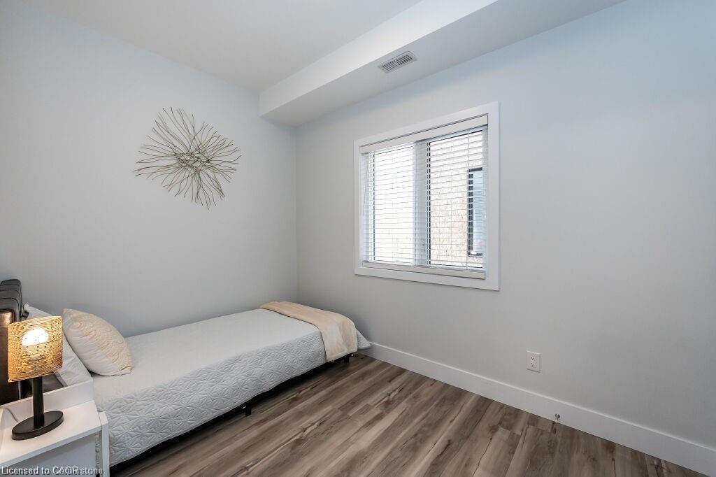 498 Karn Street, Kitchener, ON - Indoor Photo Showing Bedroom