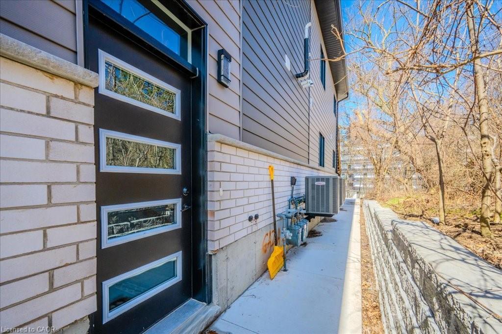 498 Karn Street, Kitchener, ON - Outdoor