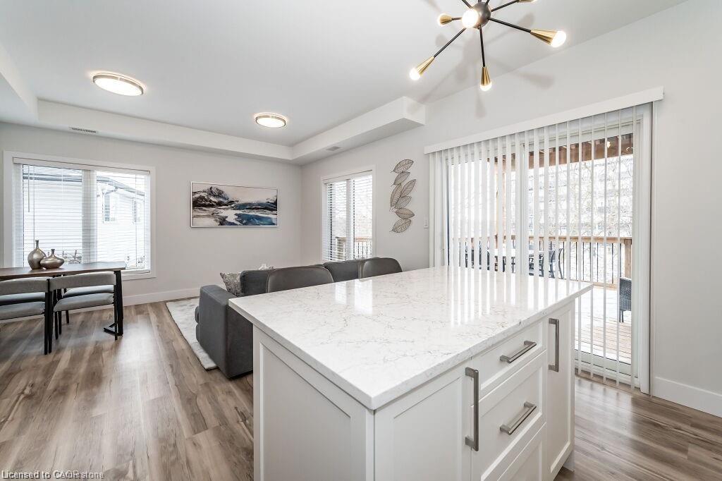 498 Karn Street, Kitchener, ON - Indoor Photo Showing Kitchen