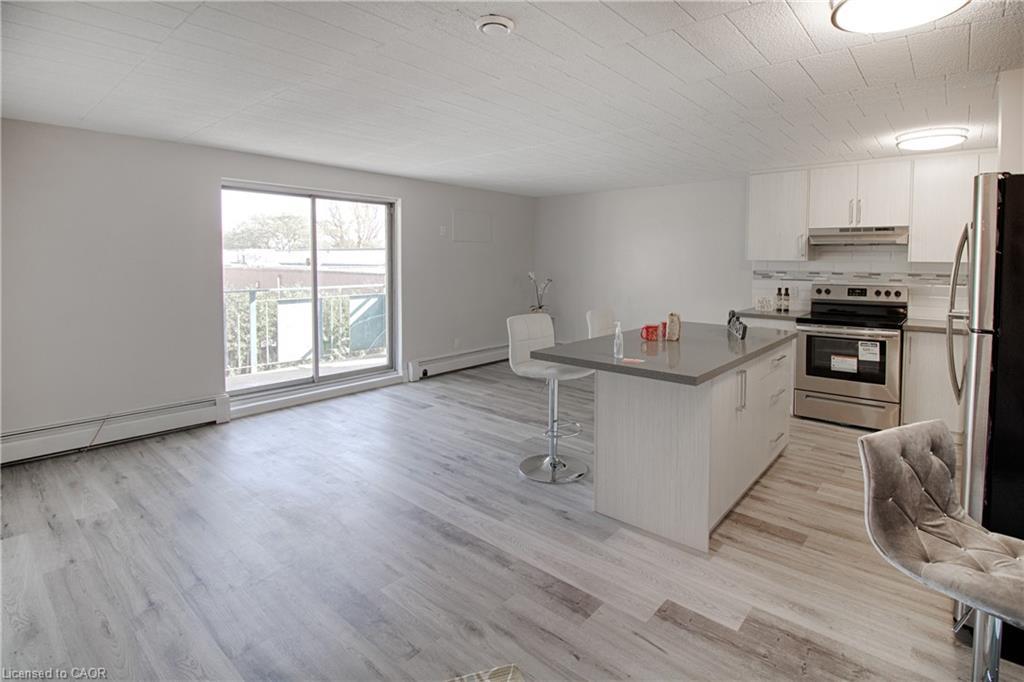 16-6287 O'Neil Street, Niagara Falls, ON - Indoor Photo Showing Kitchen