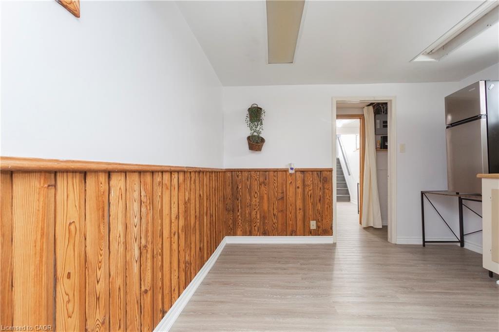 2303 Malcolm Crescent, Burlington, ON - Indoor Photo Showing Other Room