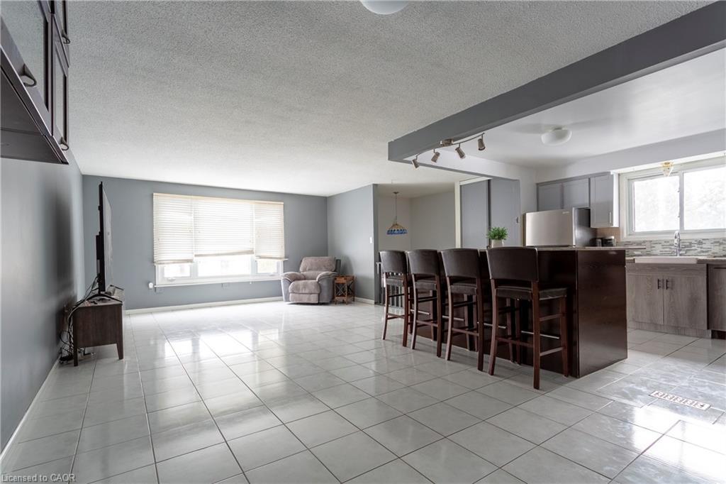 2303 Malcolm Crescent, Burlington, ON - Indoor