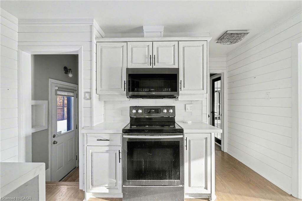 645 Riverside Drive, London, ON - Indoor Photo Showing Kitchen