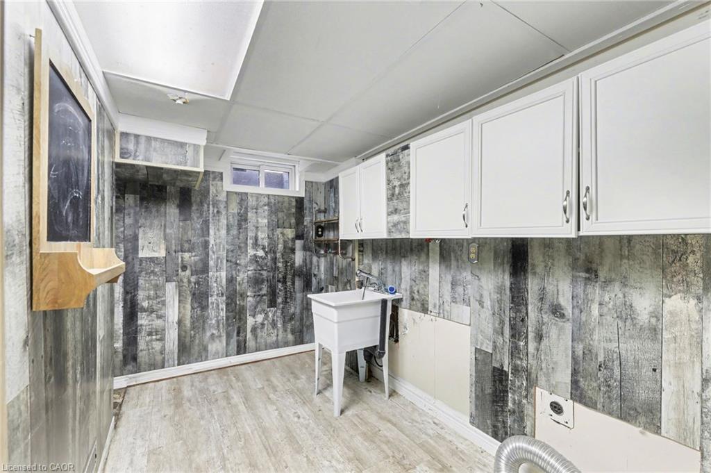 645 Riverside Drive, London, ON - Indoor