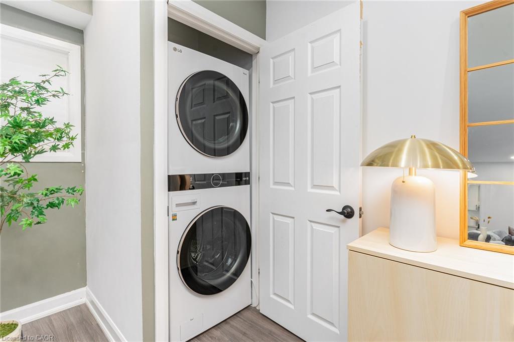 4 Robins Avenue, Hamilton, ON - Indoor Photo Showing Laundry Room