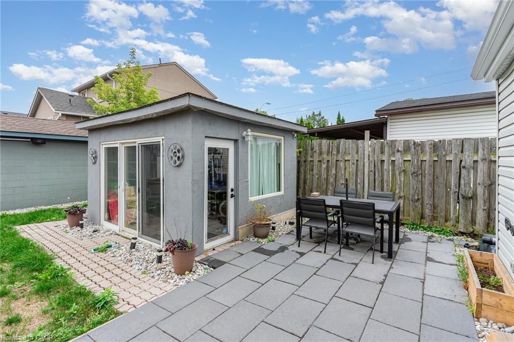 4 Robins Avenue, Hamilton, ON - Outdoor With Deck Patio Veranda With Exterior