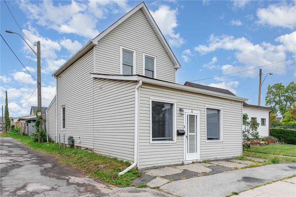 4 Robins Avenue, Hamilton, ON - Outdoor