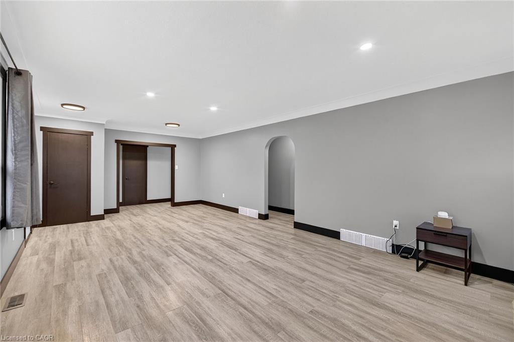 44090 Hendershot Road, Wainfleet, ON - Indoor Photo Showing Other Room